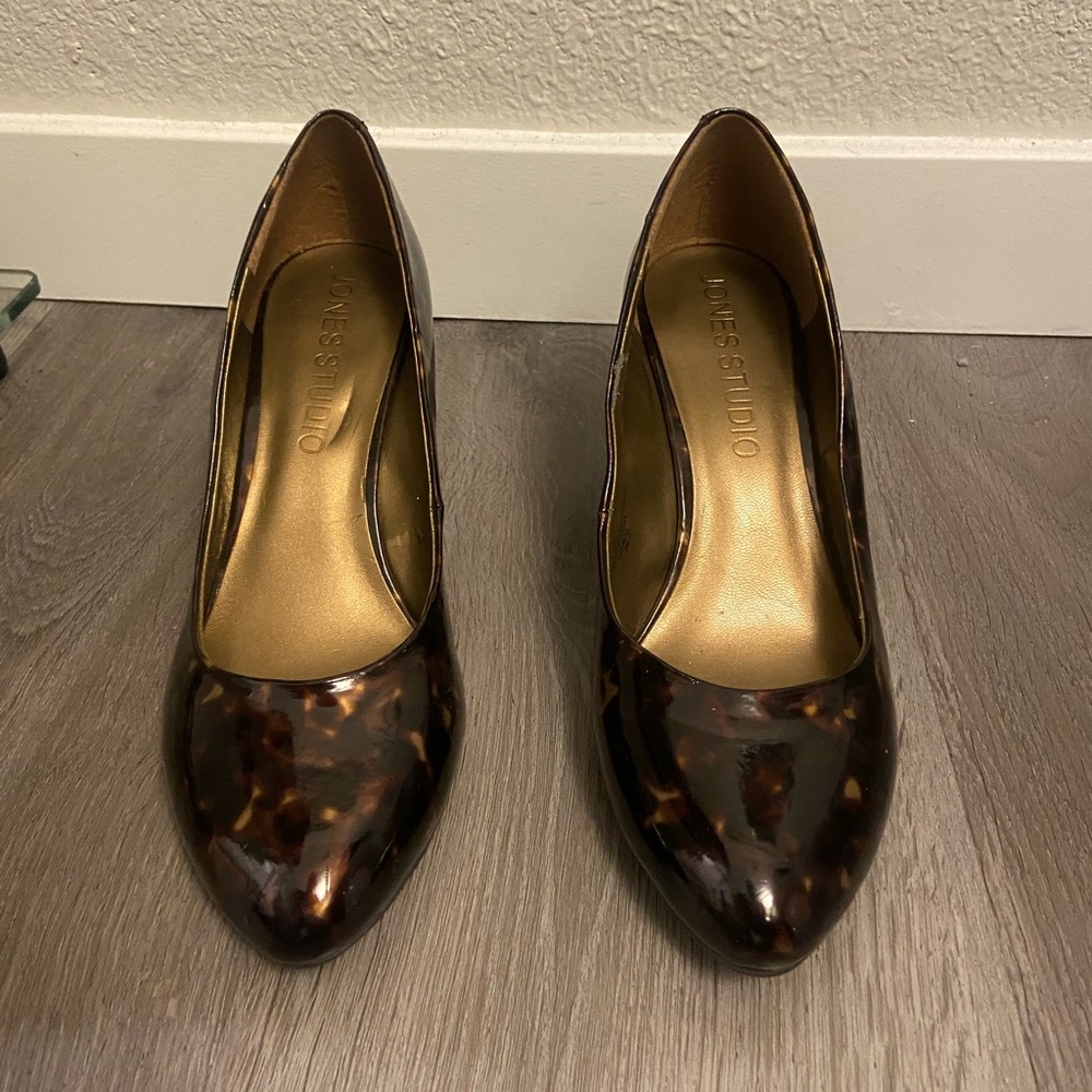 Jones Studio Brown Pumps
